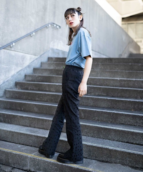 X-girl（エックスガール）の「CHUBBY ロゴTシャツ（Tシャツ/カットソー・レディース・ホワイト/ライトブルー/チャコール・S/M/L/XL）」の11枚目の写真