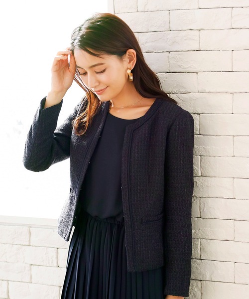 WHITE JOOLA（ホワイトジョーラ）の「【2022 SS】カラーミックスツィードノーカラージャケット＆シフォンジョーゼットプリーツデザインワンピース　フォーマル2点セット（スーツセット・レディース・ネイビー/オフホワイト/サックスブルー・LL/S/M/L/SS）」の8枚目の写真