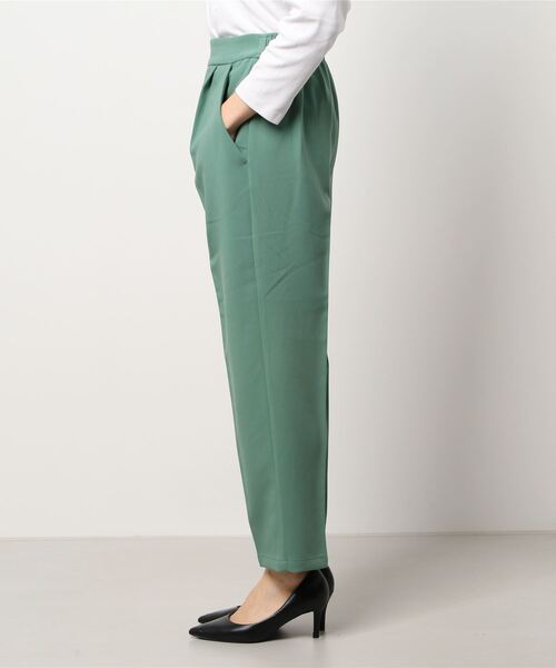 Te chichi（テチチ）の「ダブルクロステーパードパンツ（その他パンツ・レディース・イエロー/グリーン/チャコール・SMALL/MEDIUM）」の4枚目の写真