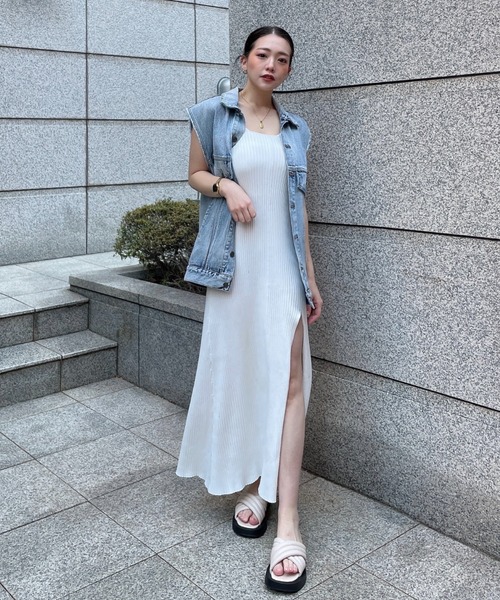 VIVIAN(ヴィヴィアン)の「厚底パデッドクロスサンダル ZOZOTOWN+オフィシャルサイト限定商品(サンダル・レディース・ブラック/グリーン/アイボリー/キャメル・LL/S/M/L)」の8枚目の写真