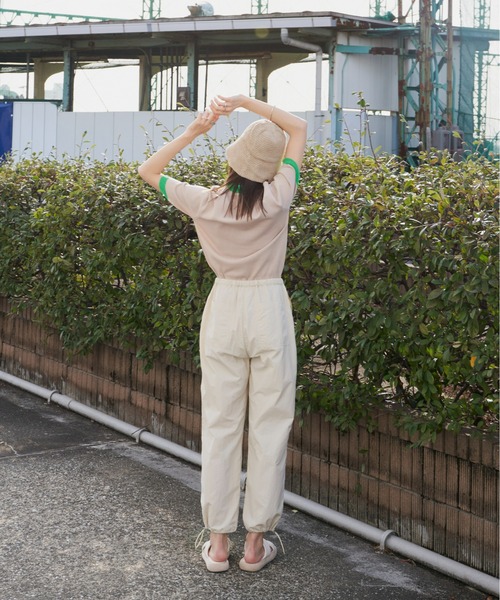 Auntie Rosa Holiday(アンティローザホリデー)の「バイカラークルーニットプルオーバー(ニット/セーター・レディース・オレンジ/ベージュ・FREE)」の12枚目の写真