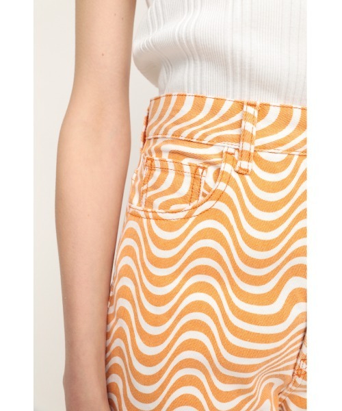 SLY(スライ)の「WAVY PATTERN HW STRAIGHT PT/ハイウエストデニムパンツ(デニムパンツ・レディース・ブルー系その他/オレンジ系その他・1/2/0)」の4枚目の写真