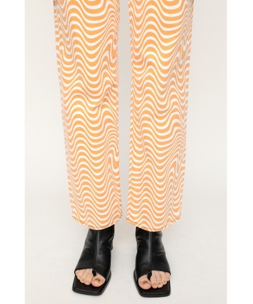 SLY(スライ)の「WAVY PATTERN HW STRAIGHT PT/ハイウエストデニムパンツ(デニムパンツ・レディース・ブルー系その他/オレンジ系その他・1/2/0)」の6枚目の写真