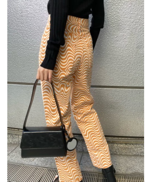 SLY(スライ)の「WAVY PATTERN HW STRAIGHT PT/ハイウエストデニムパンツ(デニムパンツ・レディース・ブルー系その他/オレンジ系その他・1/2/0)」の17枚目の写真