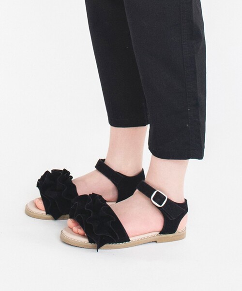 BRANSHES(ブランシェス)の「フリルサンダル(サンダル・キッズ・キャメル/ブラック/グレー/フューシャピンク・18.0cm/19.0cm/17.0cm/15.0cm/16.0cm/20.0cm/14.0cm/21.0cm)」の2枚目の写真