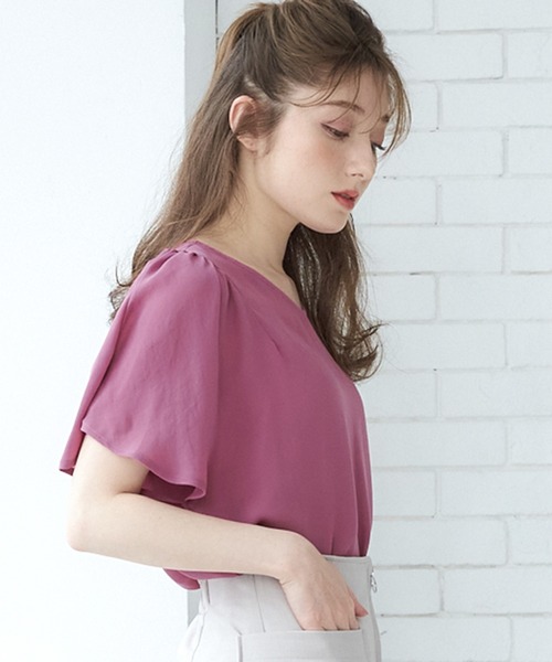 12Twelve Agenda(トゥエルブ アジェンダ)の「newNANOTEX前後2wayフレアスリーブVネックブラウス(シャツ/ブラウス・レディース・ネイビー/ピンク/グレイッシュベージュ・M)」の6枚目の写真
