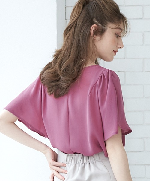 12Twelve Agenda(トゥエルブ アジェンダ)の「newNANOTEX前後2wayフレアスリーブVネックブラウス(シャツ/ブラウス・レディース・ネイビー/ピンク/グレイッシュベージュ・M)」の7枚目の写真