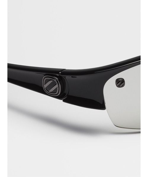 ZEGNA(ゼニア)の「ブラック インジェクション セミリムレス サングラス(サングラス・メンズ・ブラック・ONESIZE)」の3枚目の写真