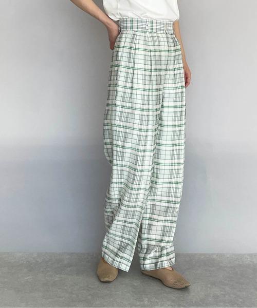 audrey and john wad（オードリーアンドジョンワッド）の「裏付き2タックチェックパンツ（その他パンツ・レディース・ブラック/グリーン・M）」の7枚目の写真