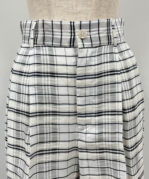 audrey and john wad（オードリーアンドジョンワッド）の「裏付き2タックチェックパンツ（その他パンツ・レディース・ブラック/グリーン・M）」の18枚目の写真