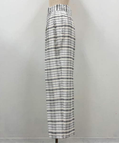 audrey and john wad（オードリーアンドジョンワッド）の「裏付き2タックチェックパンツ（その他パンツ・レディース・ブラック/グリーン・M）」の20枚目の写真