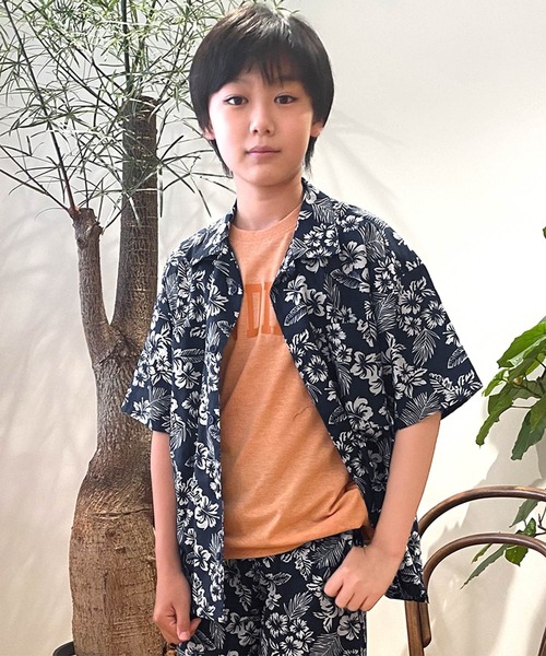 GLAZOS(グラソス)の「カラー杢天竺・接触冷感ドロップショルダーカレッジロゴ半袖Tシャツ(Tシャツ/カットソー・キッズ・パープル/オレンジ/ブルー/グリーン・130cm/140cm/150cm/160cm/170cm)」の4枚目の写真
