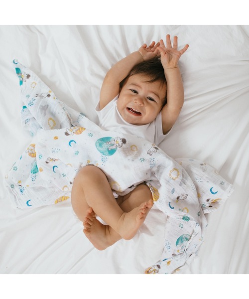 aden + anais essentials（エイデンアンドアネイエッセンシャルズ）の「スワドル 2枚入り（おくるみ・キッズ・ホワイト×グレー/ピンク/ベビーピンク/ブラウン×イエロー/ホワイト×イエロー/ホワイト×ピンク/グレイッシュブルー/イエロー×グリーン/ホワイト×ブラウン/ネイビー×ホワイト/ライトカーキ/ホワイト×グリーン/セージグリーン/ブロンズ/スモークピンク・FREE）」の21枚目の写真