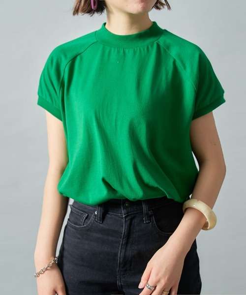 MAISON BREEZE（メゾンブリーズ）の「キレイ目Tシャツと言えばこれ！華奢見えのモックネックTee♪【MAISON BREEZE】大人のモックネックラグランTシャツ（Tシャツ/カットソー・レディース・ホワイト/ブラック/ピンク/グリーン・FREE）」の4枚目の写真