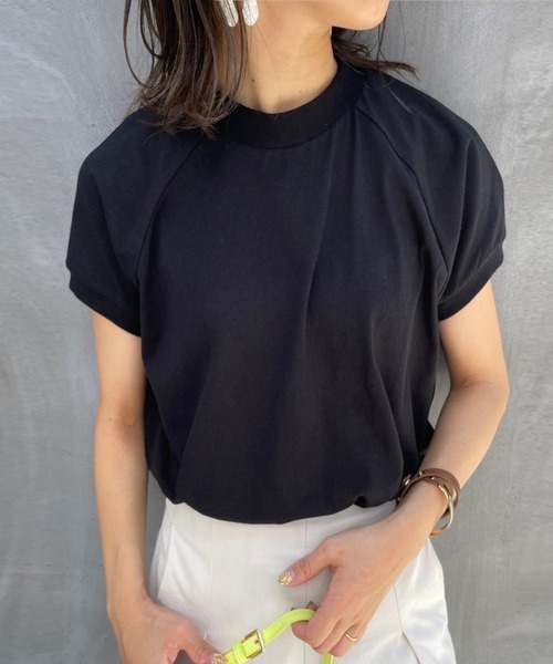 MAISON BREEZE（メゾンブリーズ）の「キレイ目Tシャツと言えばこれ！華奢見えのモックネックTee♪【MAISON BREEZE】大人のモックネックラグランTシャツ（Tシャツ/カットソー・レディース・ホワイト/ブラック/ピンク/グリーン・FREE）」の3枚目の写真