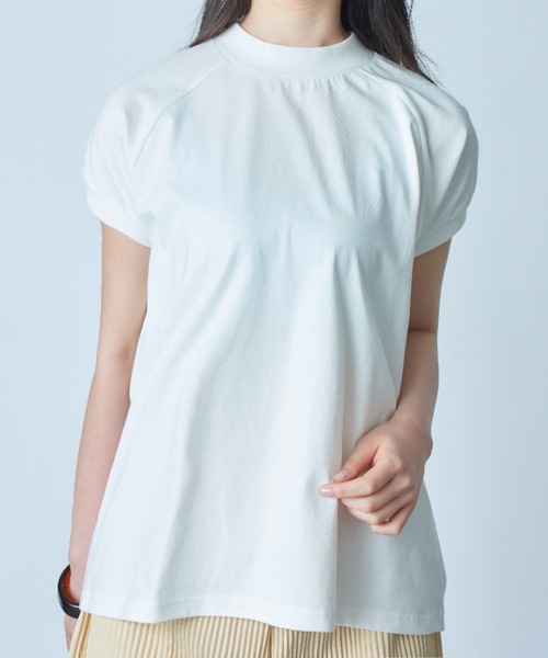 MAISON BREEZE（メゾンブリーズ）の「キレイ目Tシャツと言えばこれ！華奢見えのモックネックTee♪【MAISON BREEZE】大人のモックネックラグランTシャツ（Tシャツ/カットソー・レディース・ホワイト/ブラック/ピンク/グリーン・FREE）」の5枚目の写真