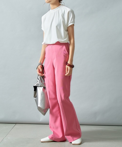 MAISON BREEZE（メゾンブリーズ）の「キレイ目Tシャツと言えばこれ！華奢見えのモックネックTee♪【MAISON BREEZE】大人のモックネックラグランTシャツ（Tシャツ/カットソー・レディース・ホワイト/ブラック/ピンク/グリーン・FREE）」の6枚目の写真