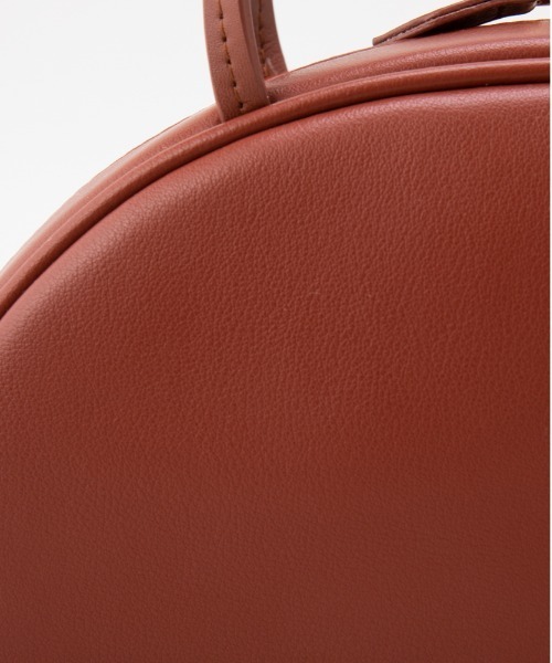 LE VERNIS(ル・ベルニ)の「LE VERNIS(ル・ベルニ)miniボストンショルダーバッグ(ショルダーバッグ・レディース・ブラック/ベージュ/ブラウン/ブルー・FREE)」の12枚目の写真