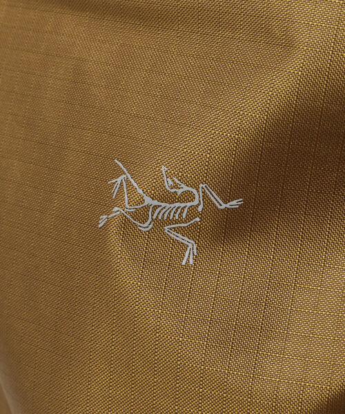 ARC'TERYX（アークテリクス）の「ARC’TERYX / グランヴィル 16 ジップ バックパック（バックパック/リュック・メンズ・カーキ/ブラック・ONE SIZE）」の9枚目の写真