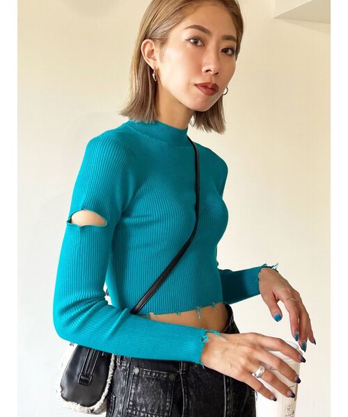 EMODA（エモダ）の「カットアウトクラッシュニット（ニット/セーター・レディース・ホワイト/ブラック/レッド/ブルー/その他・FREE）」の6枚目の写真