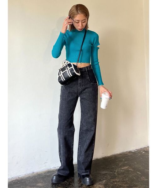 EMODA（エモダ）の「カットアウトクラッシュニット（ニット/セーター・レディース・ホワイト/ブラック/レッド/ブルー/その他・FREE）」の8枚目の写真