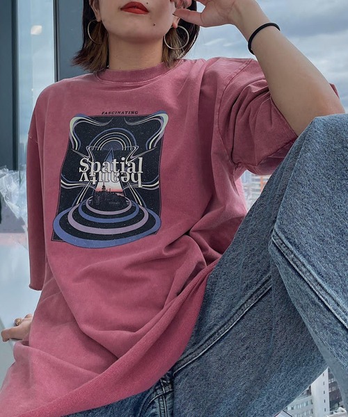 PAGEBOY（ページボーイ）の「スペースロックBIGプルオーバー（Tシャツ/カットソー・レディース・チャコールグレー/オフホワイト/ピンク系その他・FREE）」の3枚目の写真