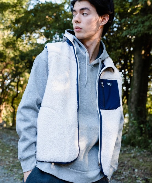 OUTDOOR PRODUCTS(アウトドアプロダクツ)の「防風ボアスタンドカラーベスト ユニセックス ワンポイントブランドロゴ モコモコ(ブルゾン・メンズ・ダークベージュ/カーキ/アイボリー/ホワイト系その他・MEDIUM/X-LARGE/LARGE/SMALL)」の19枚目の写真