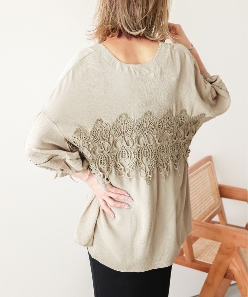 SUGAR BISKET(シュガービスケット)の「2Wayレースブラウス(シャツ/ブラウス・レディース・ホワイト/ベージュ/グリーン/ブラック・フリー)」の9枚目の写真