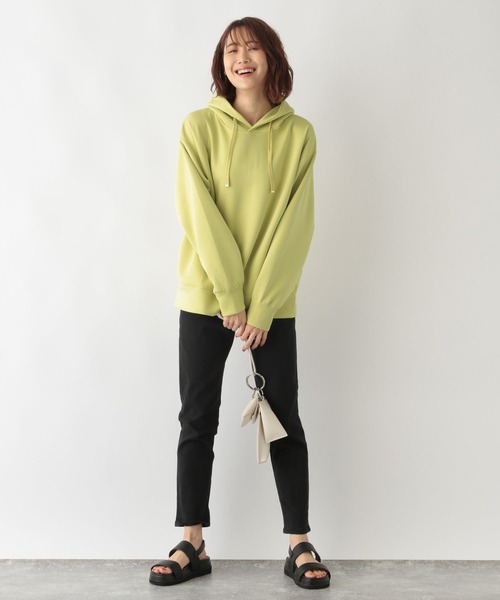 GLOBAL WORK（グローバルワーク）の「ライトクッションパーカー/281755（パーカー・レディース・アイボリー/スミクロ/グレイッシュベージュ/ライトイエロー/ピンク・MEDIUM/LARGE）」の14枚目の写真