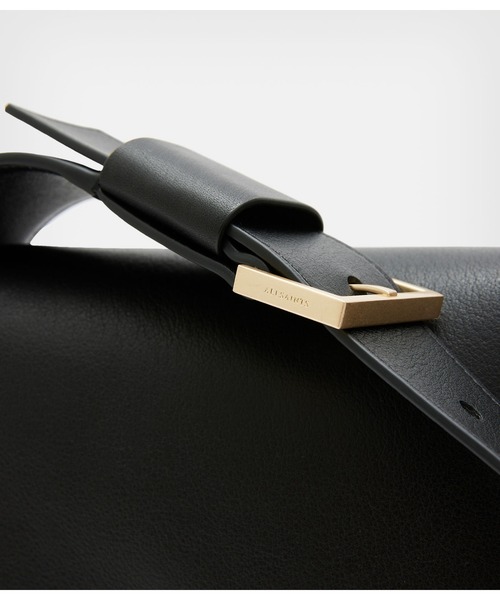 ALLSAINTS レザー ボディバッグ 黒 ALLSAINTS（オールセインツ）の「SASHA LEATHER CROSSBODY BAG