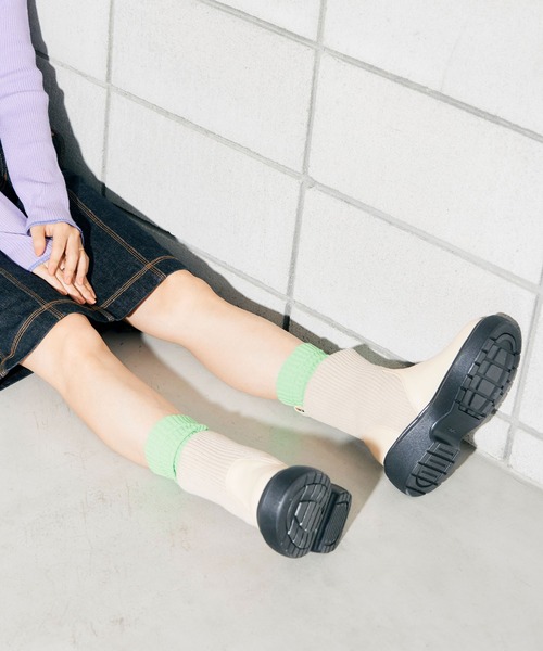 noyau(ノヤウ)の「ボリュームソールソックスブーツ(ブーツ・レディース・アイボリー/ブラック・S/M/L/LL)」の16枚目の写真