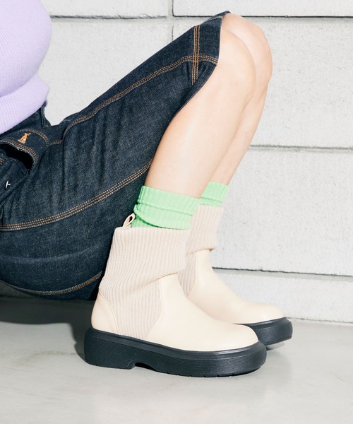 noyau(ノヤウ)の「ボリュームソールソックスブーツ(ブーツ・レディース・アイボリー/ブラック・S/M/L/LL)」の19枚目の写真
