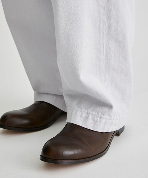 marka(マーカ)の「STUDIOUS別注 1TUCK CREASE JEANS(デニムパンツ・メンズ・ピンク/ダークグレー・1/2)」の18枚目の写真