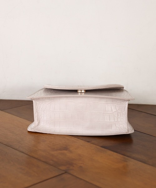 one after another NICE CLAUP（ワンアフターアナザーナイスクラップ）の「【オリジナルロゴチャーム】クロコミニBAG（ショルダーバッグ・レディース・アイボリー/ダークブラウン/ライトグレー・FREE）」の8枚目の写真