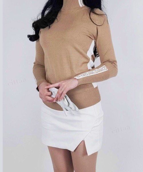 Dalfwin（ダールフィン）の「QUEENラインロゴデザインニットゴルフウェア（ニット/セーター・レディース・ベージュ/ブラック・FREE）」の8枚目の写真