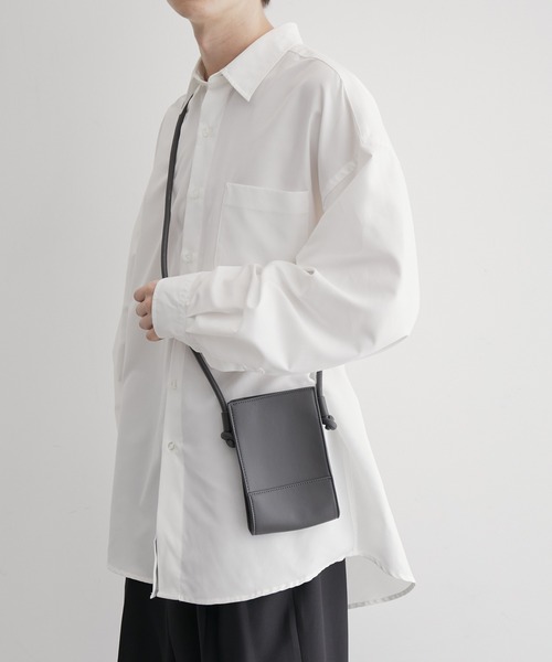 JUNRED(ジュンレッド)の「シンセティックレザーミニショルダーバッグ(ショルダーバッグ・メンズ・チャコールグレー/ブラック・FREE)」の9枚目の写真