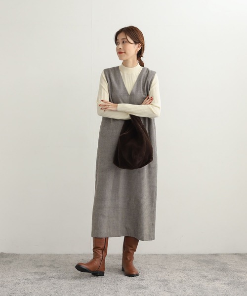 URBAN RESEARCH DOORS（アーバンリサーチドアーズ）の「ハイネックリブニット（ニット/セーター・レディース・アイボリー/ブラック/イエロー/グレー・MEDIUM）」の8枚目の写真