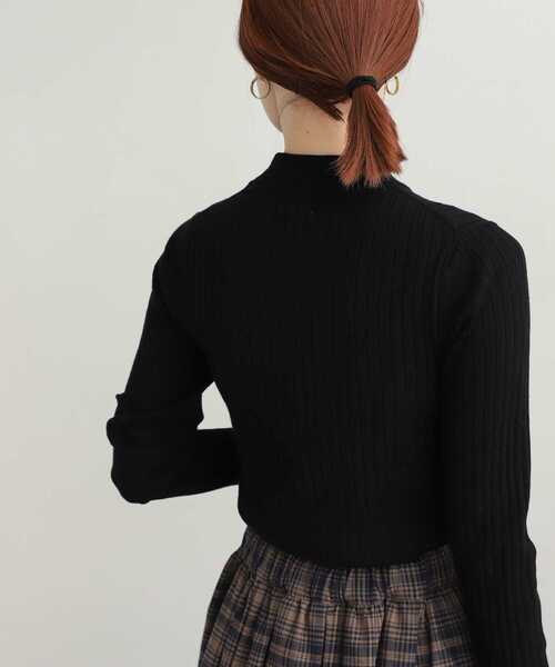 URBAN RESEARCH DOORS（アーバンリサーチドアーズ）の「ハイネックリブニット（ニット/セーター・レディース・アイボリー/ブラック/イエロー/グレー・MEDIUM）」の22枚目の写真