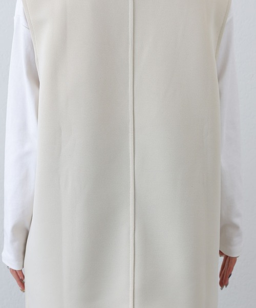 COLONY 2139（コロニートゥーワンスリーナイン）の「ポンチVネックノースリーブベスト（ベスト・レディース・グレイッシュベージュ/ブラック/アイボリー・FREE）」の8枚目の写真