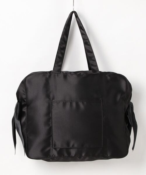 Maison de FLEUR（メゾンドフルール）の「サテンキャリーオンバッグ（エコバッグ/サブバッグ・レディース・ピンクベージュ/ブラック/ネイビー・FREE）」の16枚目の写真