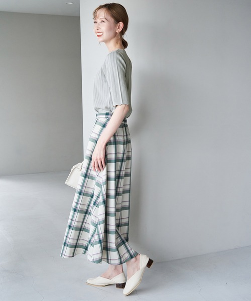 ROPE' PICNIC(ロペピクニック)の「Beauty knit/スカラップネックハーフスリーブニットプルオーバー/WEB限定カラーあり(ニット/セーター・レディース・ブラック/ブラウン/サックスブルー/グリーン系その他/イエロー系その他/オフホワイト/オレンジ系その他4・38)」の15枚目の写真