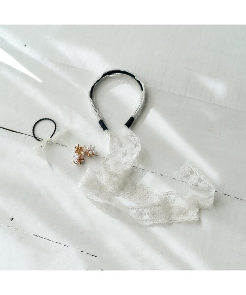 apres les cours（アプレレクール）の「【フォーマル対応】レースカチューシャ＿アプレレクールマシェリ（その他ヘアアクセサリー・キッズ・アイボリー・FREE）」の5枚目の写真