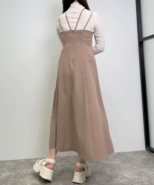 INGNI（イング）の「ホルターネックフレアキャミ／ワンピース（ワンピース・レディース・ブラック/モカ・M）」の11枚目の写真