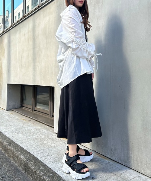 INGNI（イング）の「ホルターネックフレアキャミ／ワンピース（ワンピース・レディース・ブラック/モカ・M）」の21枚目の写真