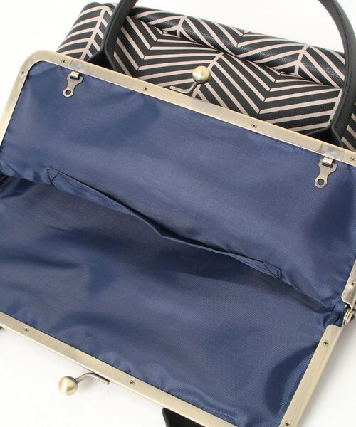 カヤ(カヤ)の「【カヤ】たおやか がま口ハンドバッグ(ハンドバッグ・レディース・ブラック/ライトブルー/ホワイト・FREE)」の11枚目の写真