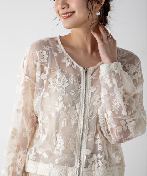 MILLION CARATS(ミリオンカラッツ)の「【STYLE4】花刺繍チュールレースブルゾン(ブルゾン・レディース・オフホワイト・FREE)」の3枚目の写真