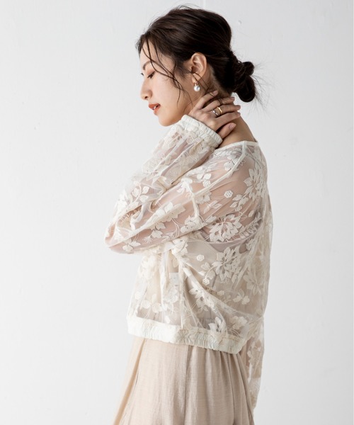 MILLION CARATS(ミリオンカラッツ)の「【STYLE4】花刺繍チュールレースブルゾン(ブルゾン・レディース・オフホワイト・FREE)」の5枚目の写真