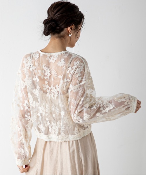 MILLION CARATS(ミリオンカラッツ)の「【STYLE4】花刺繍チュールレースブルゾン(ブルゾン・レディース・オフホワイト・FREE)」の6枚目の写真