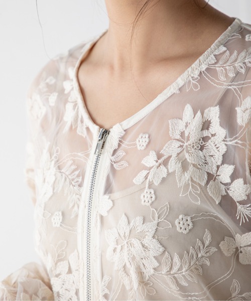 MILLION CARATS(ミリオンカラッツ)の「【STYLE4】花刺繍チュールレースブルゾン(ブルゾン・レディース・オフホワイト・FREE)」の8枚目の写真