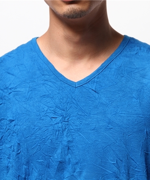 HAMNETT(ハムネット)の「【HAMNETT】 ワッシャ―T / VネックTシャツ(Tシャツ/カットソー・メンズ・ブルー・L/M/S)」の4枚目の写真